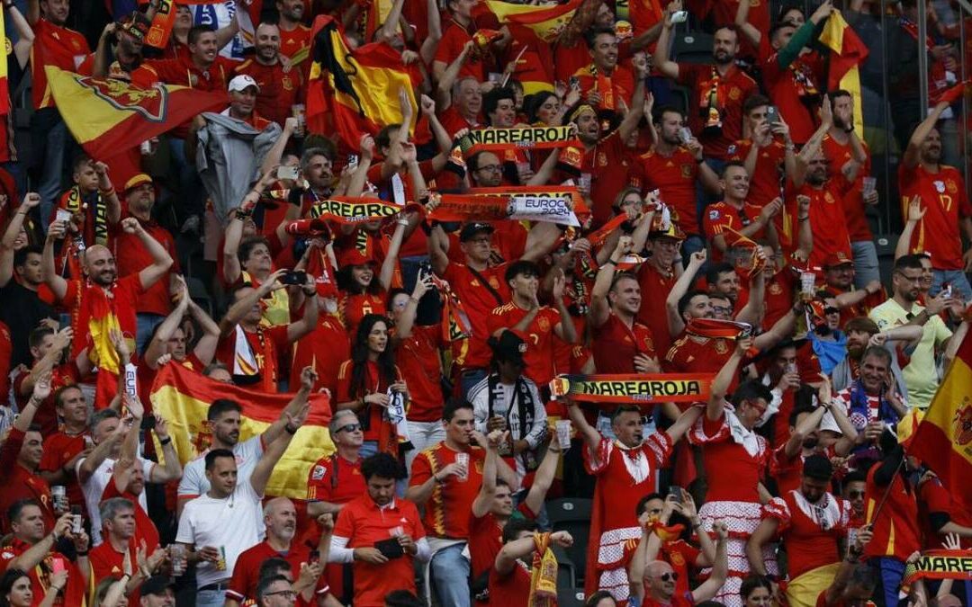 Afición de España Estalla por el Juego Ante Uruguay en Guadalajara