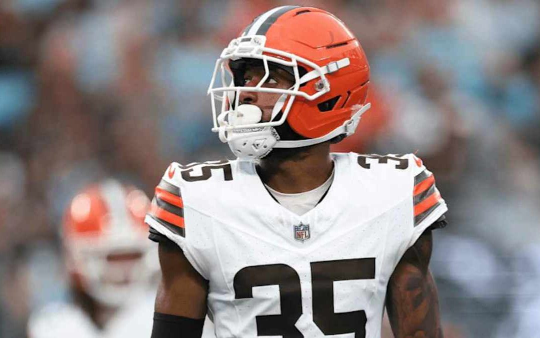 Raiders Refuerzan su Plantel con Chigozie Anusiem y Despiden a Kyu Blu Kelly por Lesión